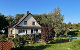 Ruegenferienhaus - Schaprode Hafen