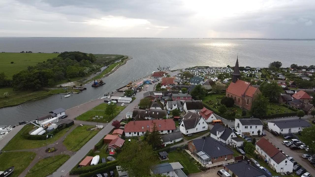 Ruegenferienhaus - Schaprode Hafen Zewnętrze zdjęcie
